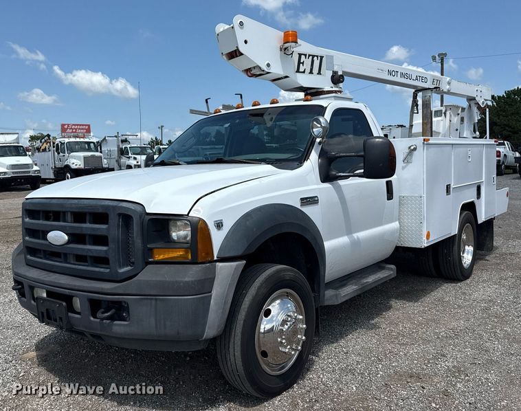 2006 Ford F450 Super Duty bucket truck - EG5987
