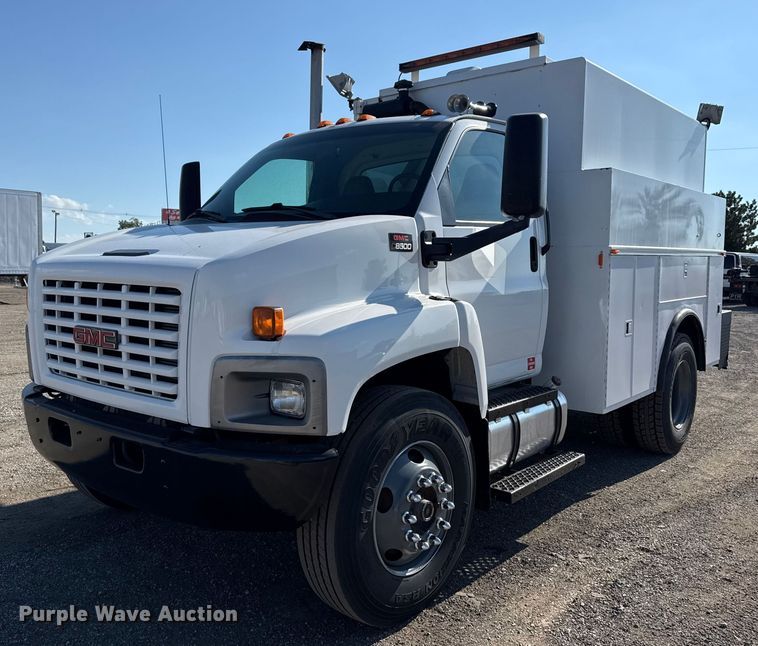 2004 GMC C8500 utility / service truck - EG5989
