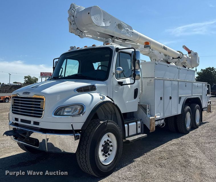 2014 Freightliner Business Class M2 bucket truck - EG6070