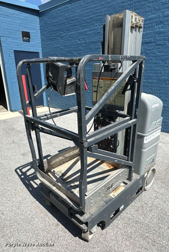 2007 JLG 20MVL vertical lift - ER0015