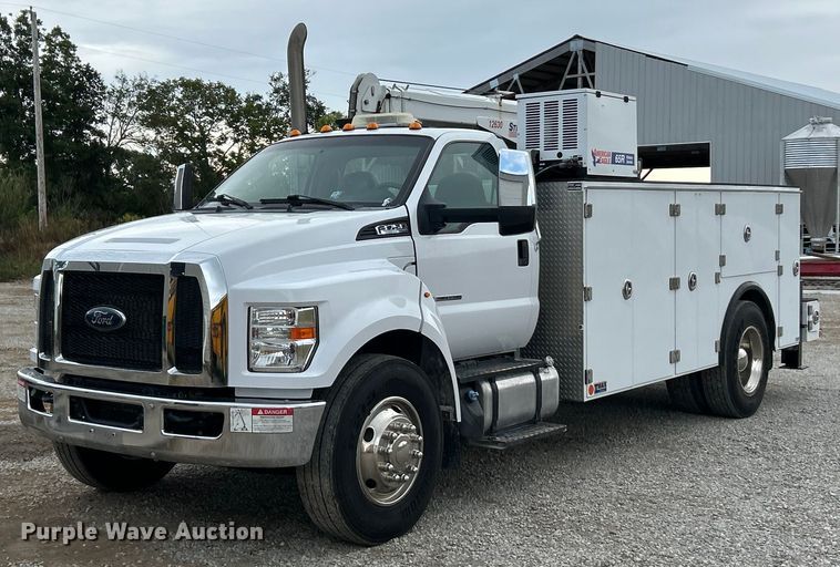 2017 Ford F750 Super Duty utility / service truck - ET3105