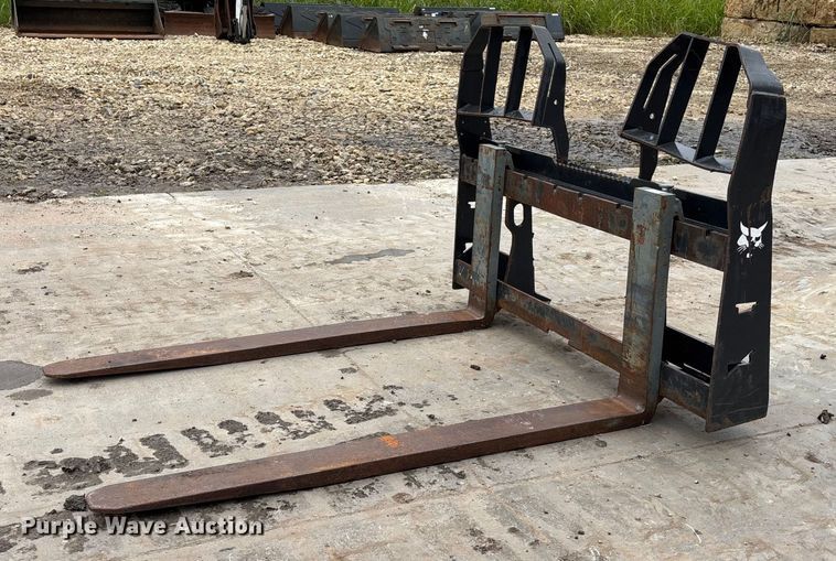 Bobcat 48" L skid steer forks - ET4501