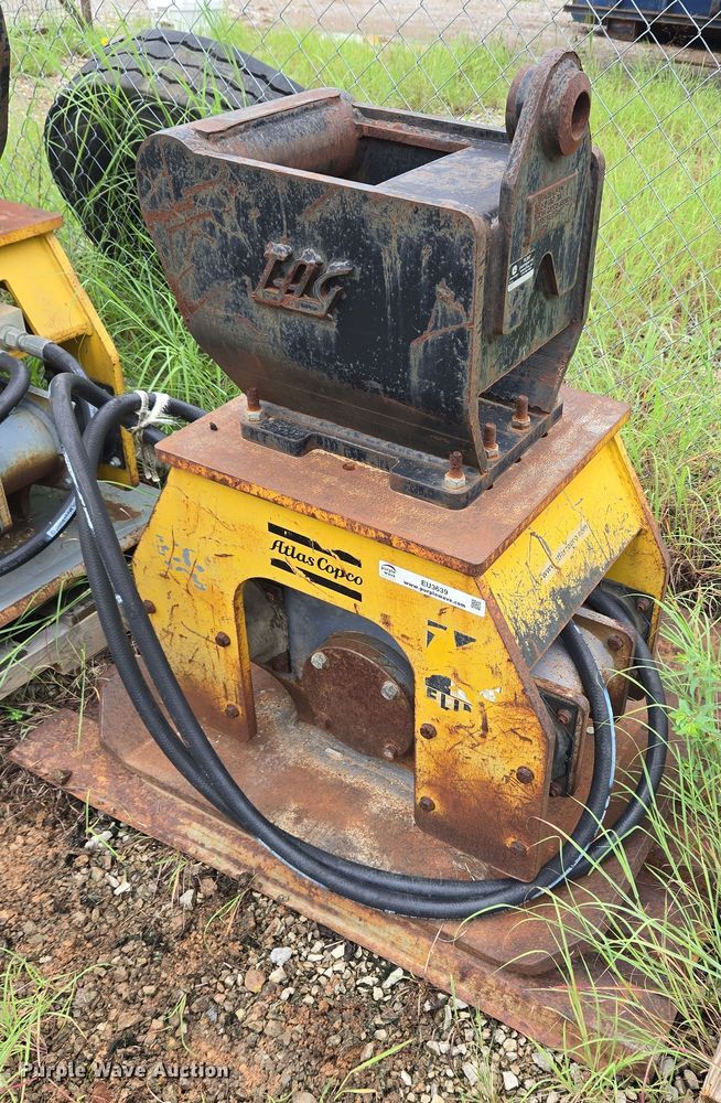 Atlas Copco HC 409 excavator plate compactor - EU3639