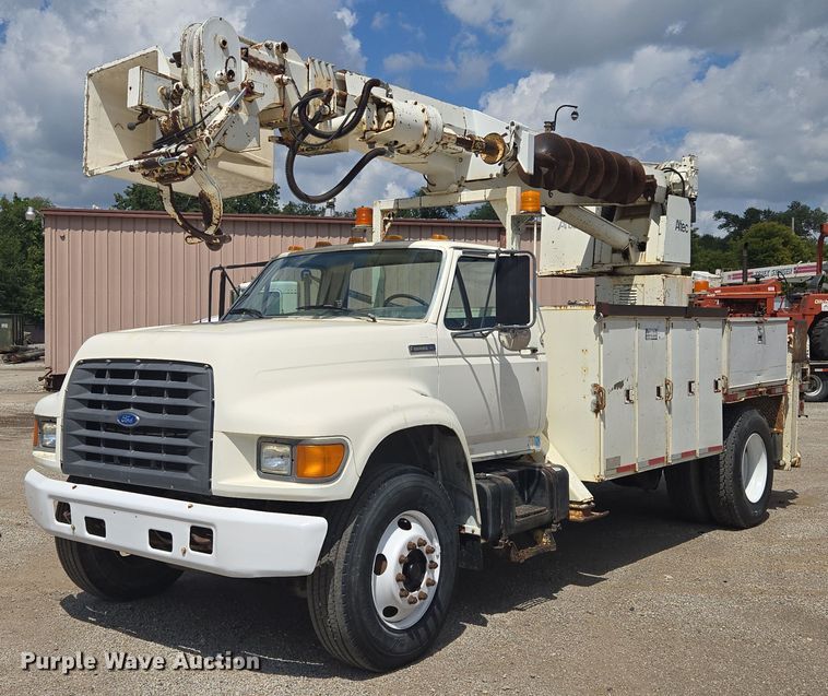 1997 Ford F800 digger derrick truck - EV1590
