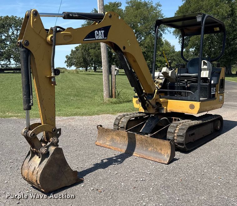 2006 Caterpillar 302.5C mini excavator - DJ7799