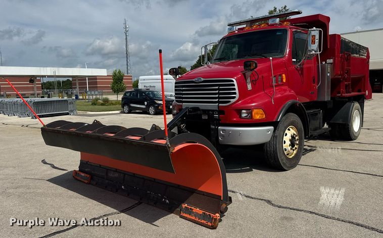2004 Sterling L8500 dump truck - DJ9230