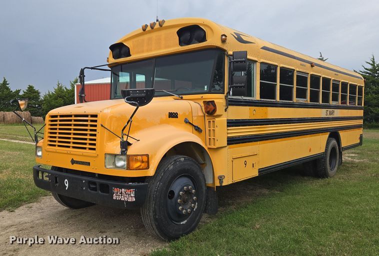 1996 International 3800 school bus - DU6878