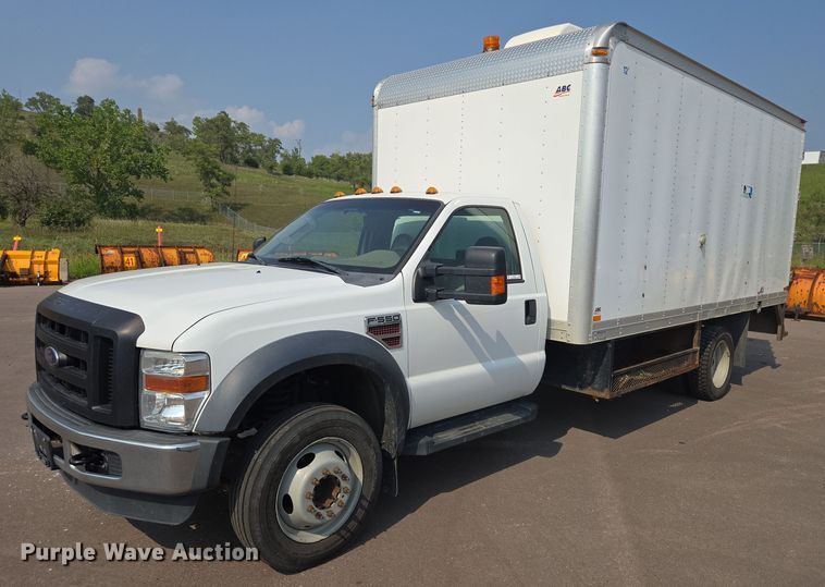 2009 Ford F550 box truck - DX7267
