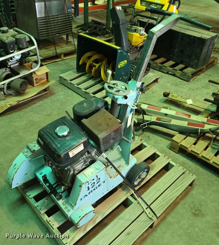 Target MC18 concrete saw - DX7363