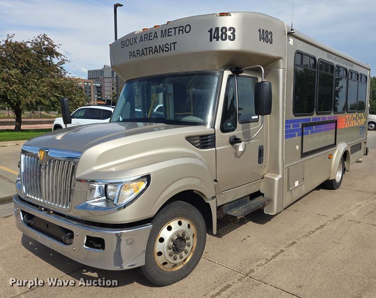 2015 IC shuttle bus - DX7406