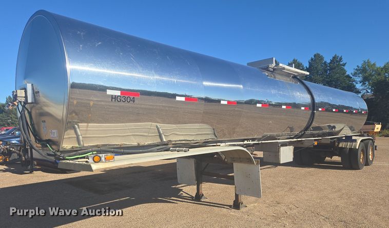 1989 Brenner tank trailer - EB1011