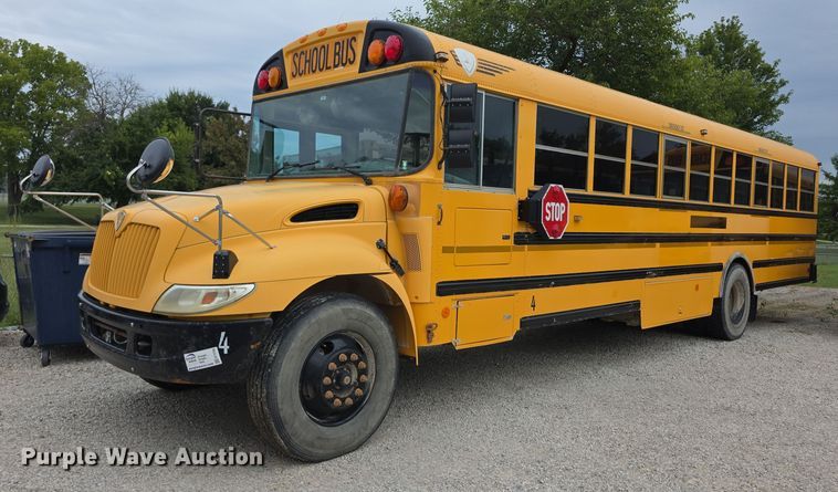 2005 International PB105 school bus - EF3768