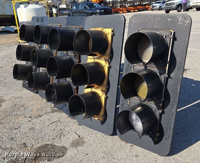 (5) traffic lights - EG8201