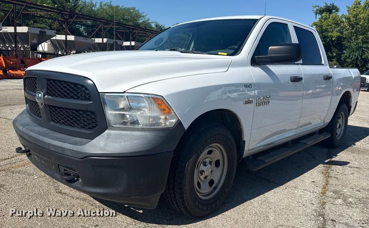 2014 Dodge Ram 1500 Crew Cab pickup truck - EG8212