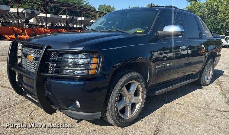 2008 Chevrolet Avalanche pickup truck - EG8213