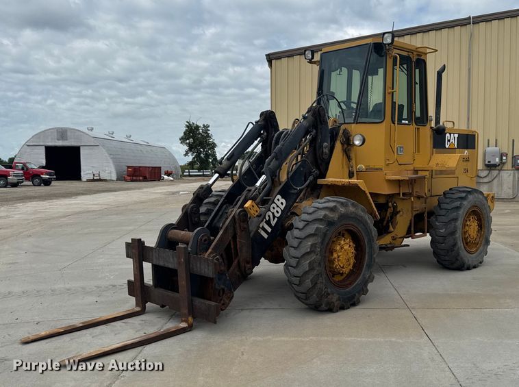 1992 Caterpillar IT28B wheel loader - EM2320