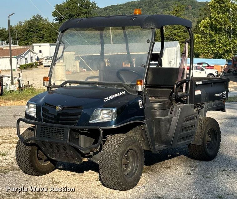 Cushman 1600XD utility vehicle - EN5527