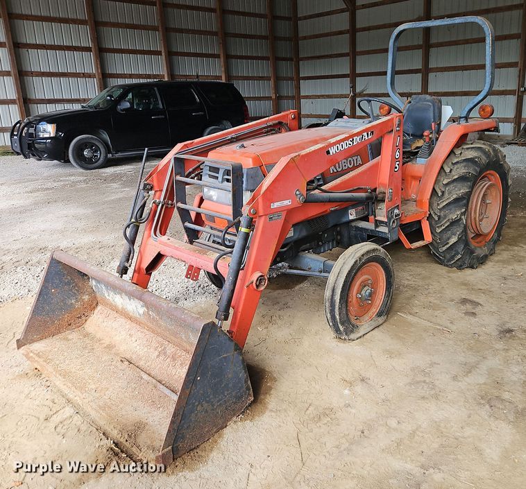Kubota L2900 tractor - EO4641