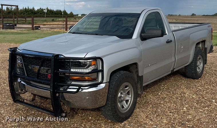 2016 Chevrolet Silverado 1500 pickup truck - ER2276