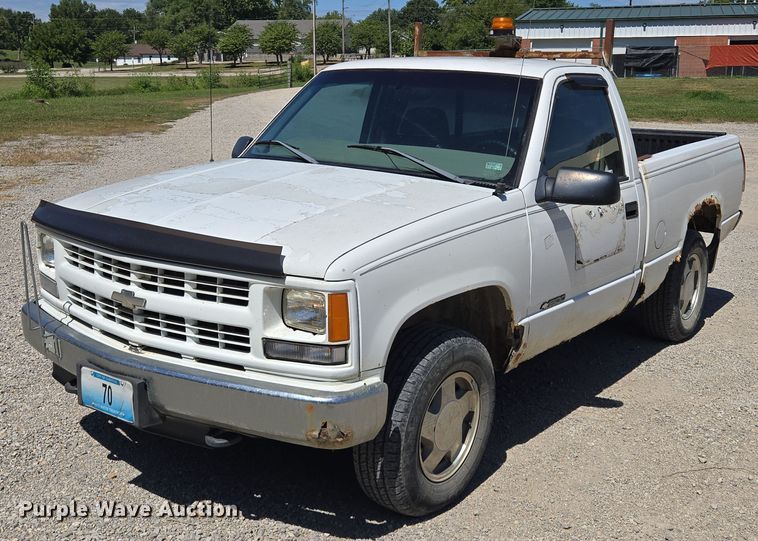 1998 Chevrolet K1500 pickup truck - EV1695