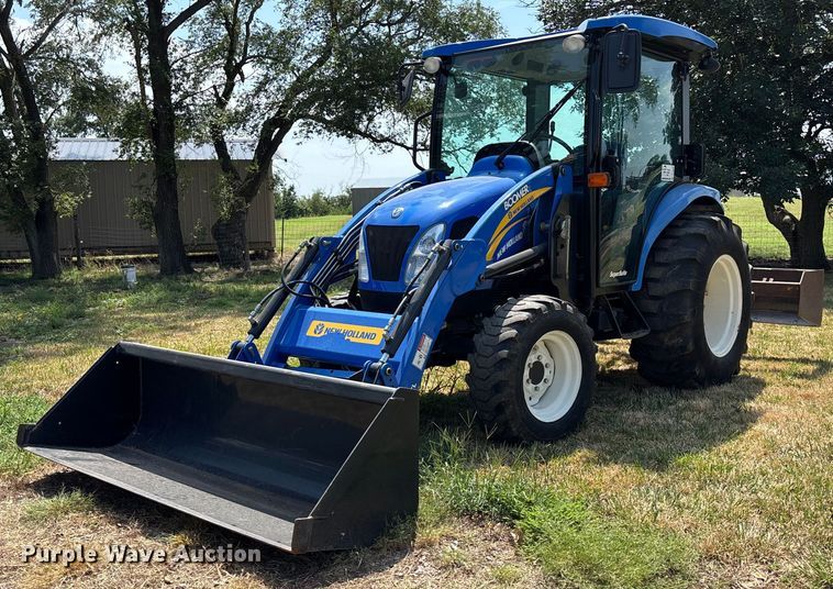 2013 New Holland Boomer 3040 MFWD tractor - DT3340