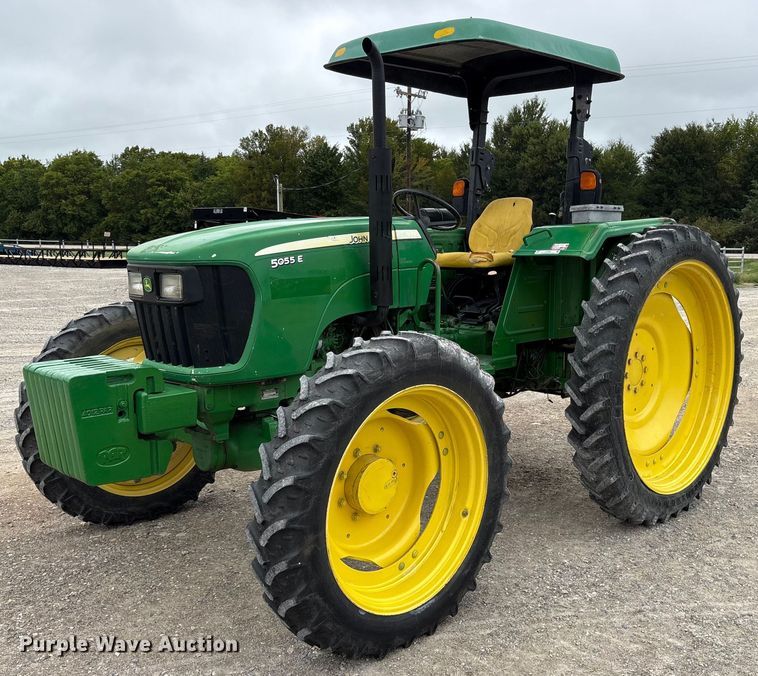 2012 John Deere 5055E MFWD tractor - DY0955