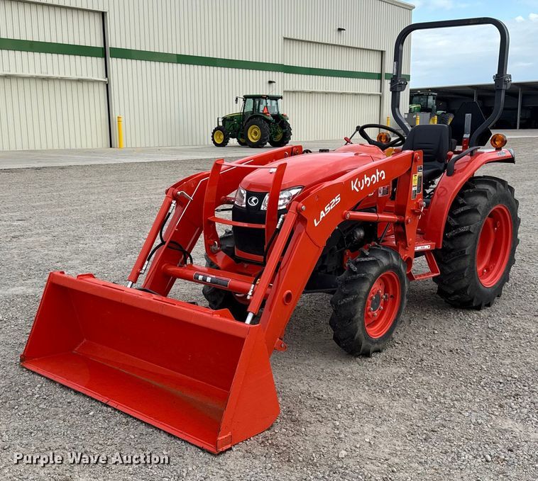 Kubota L2501D MFWD tractor - DZ4266