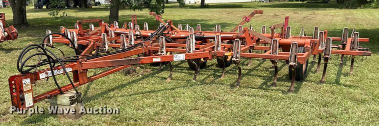 Wil-Rich field cultivator - ED4421