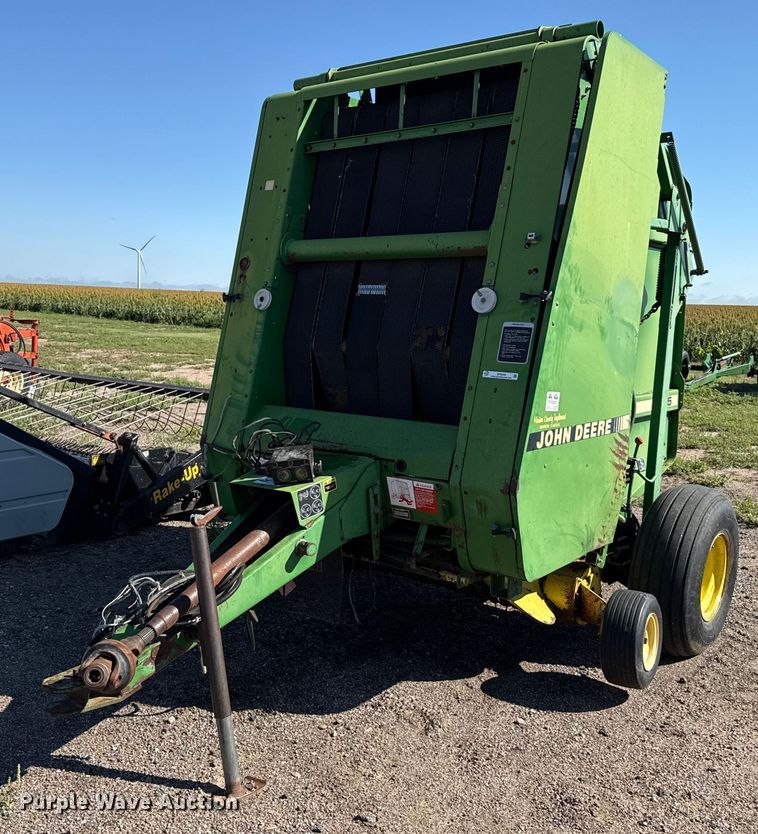John Deere 435 round baler - EP0506