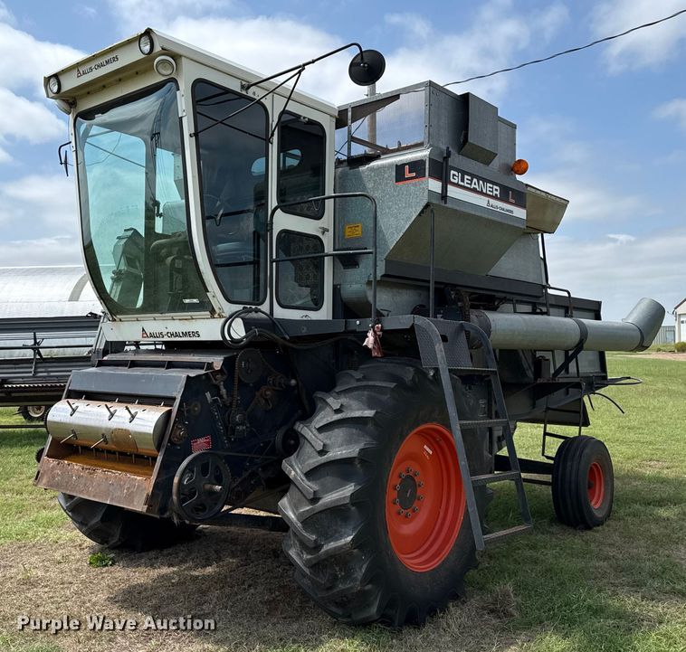 Gleaner L combine - EP0526