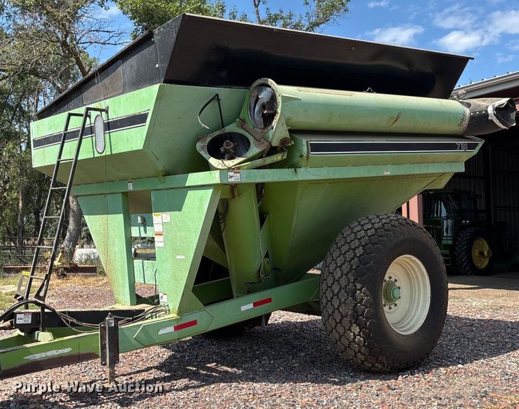 Parker 710 grain cart - ET4548