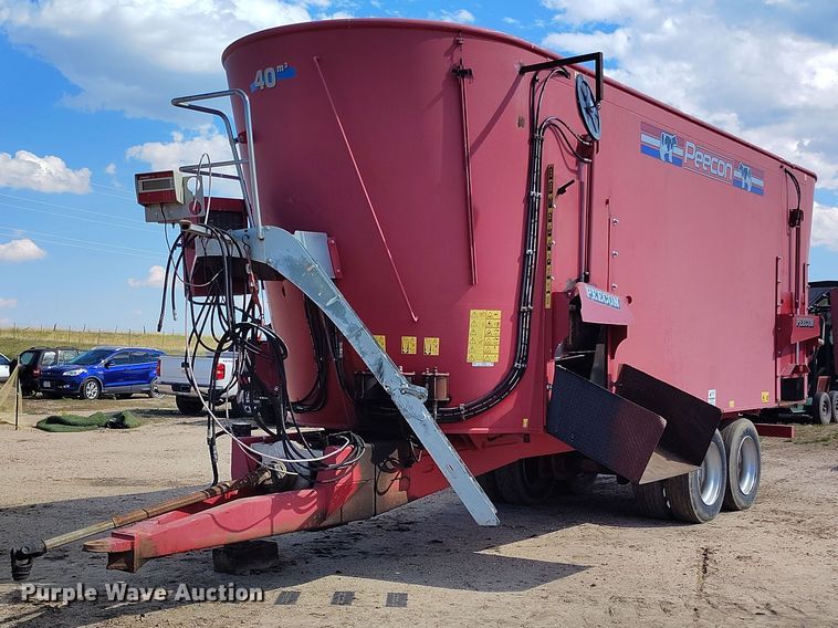 2010 Peecon VME-400 feed grinder/mixer - IP9680