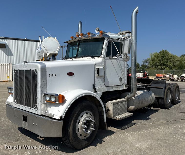 2000 Peterbilt 378 semi truck - DO2231