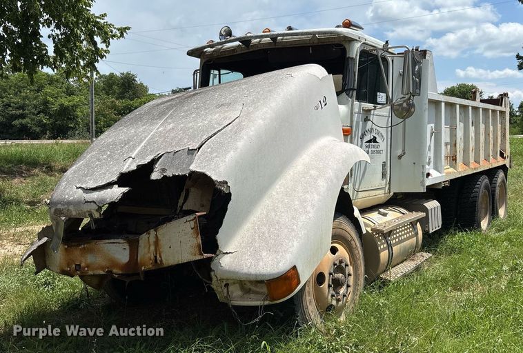 1995 International 9400 dump truck - DW7238