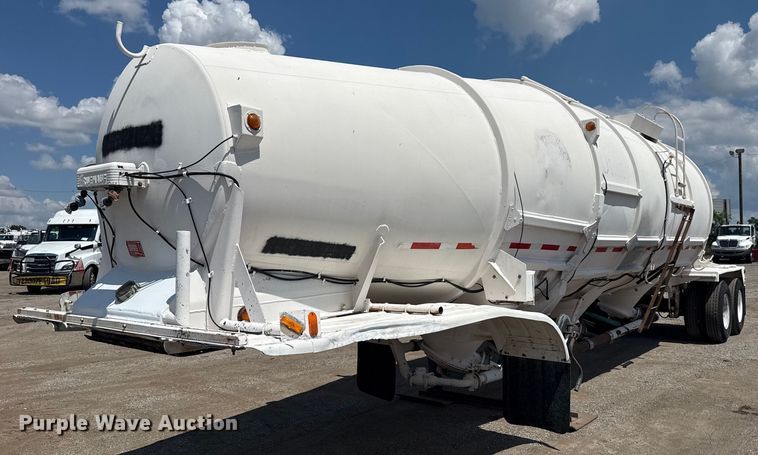 1965 Fruehauf  pneumatic dry bulk trailer - EG6166