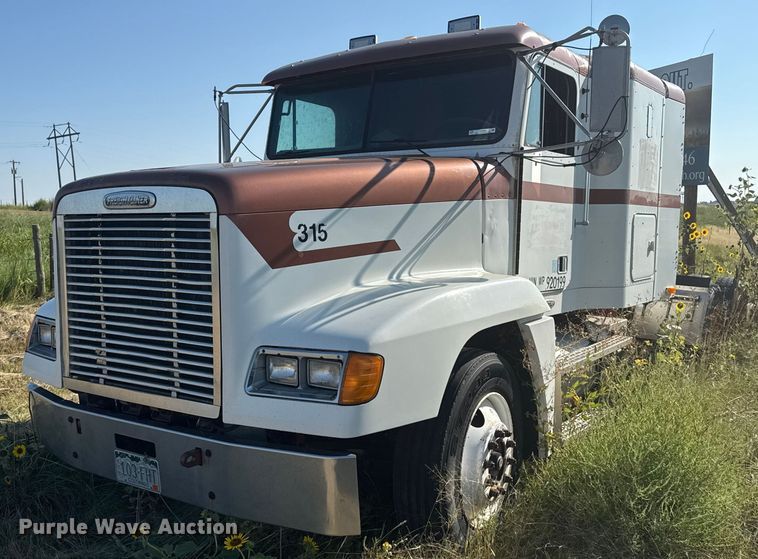 1998 Freightliner FLD semi truck - EP0524