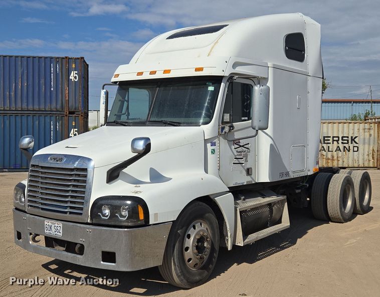 1999 Freightliner  Century Class semi truck - EV1710