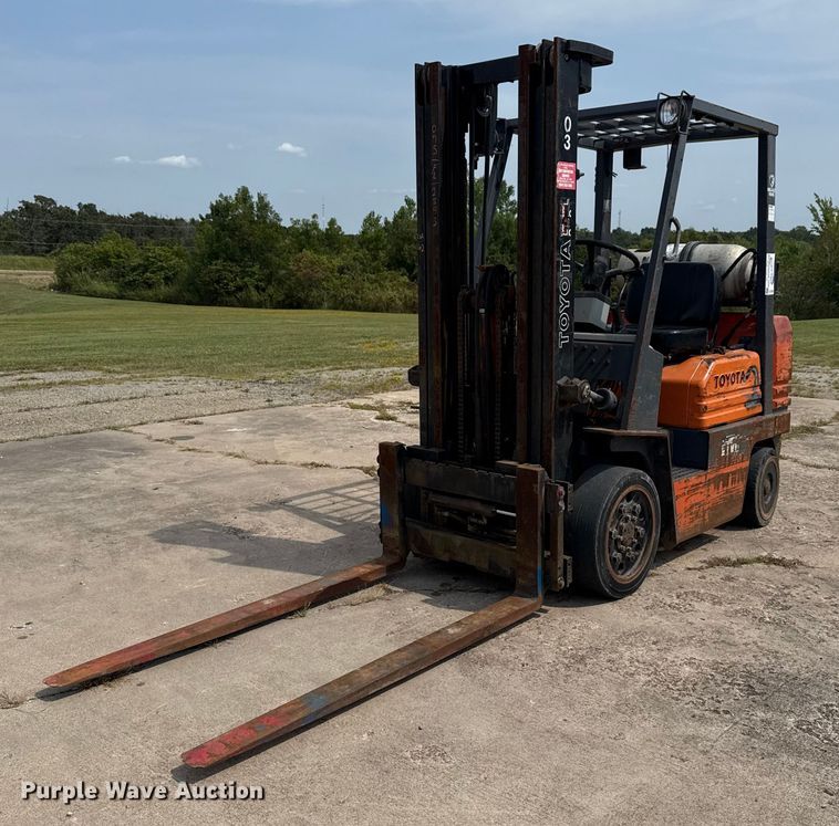 Toyota 5FGC25 forklift - DJ7785
