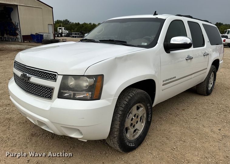 2011 Chevrolet Suburban 1500 SUV - DO2234