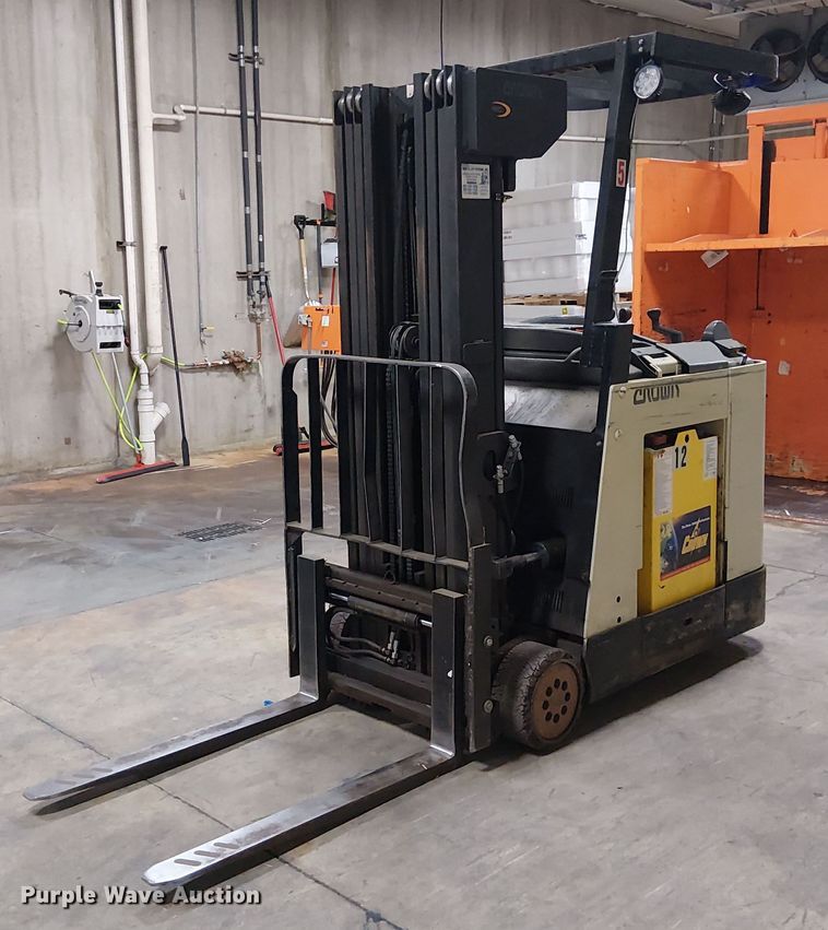 crown Cascade sideshifter forklift - DT6297