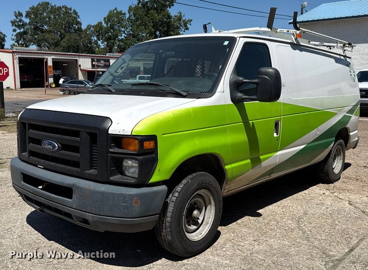 2009 Ford E150 van - DX5764
