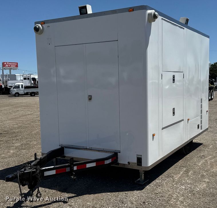 2010 Couvrette Building Systems enclosed cargo trailer - DY0029