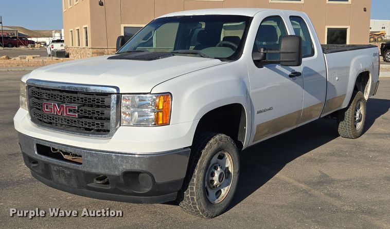 2012 GMC Sierra 2500HD Ext. Cab pickup truck - DY0966