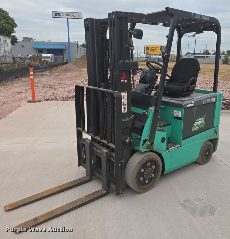 Mitsubishi FBC25N forklift - DY1138