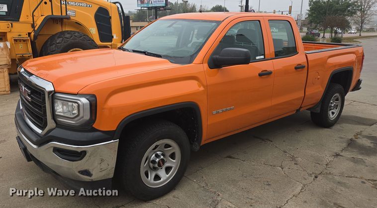 2018 GMC Sierra 1500 Double Cab pickup truck - DY1216