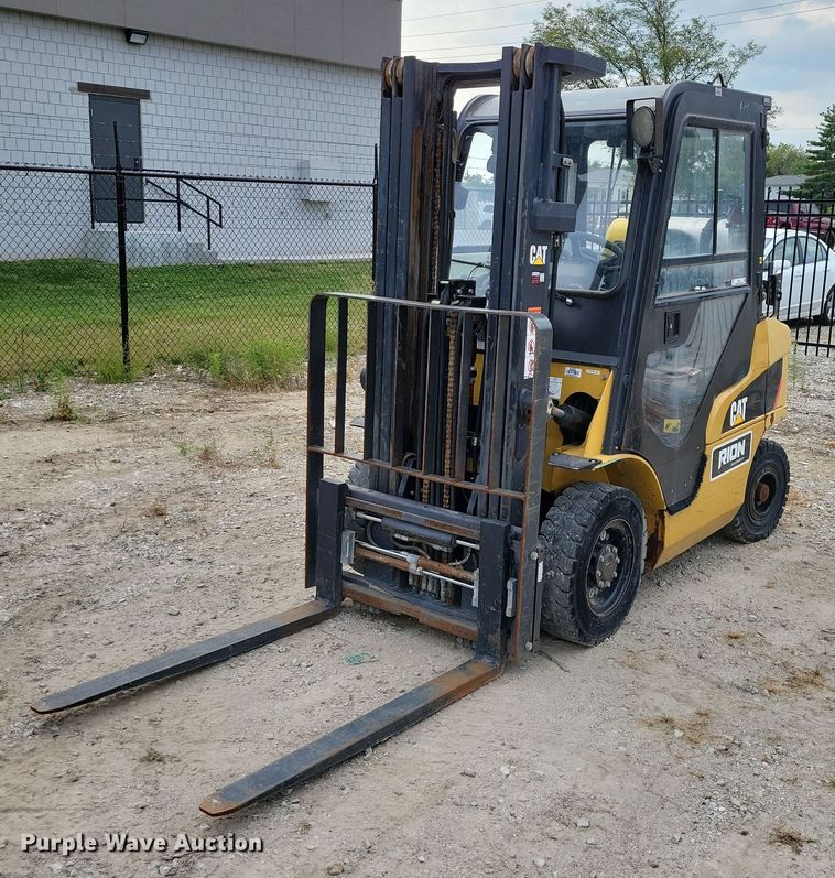Caterpillar GP25N forklift - DZ6507