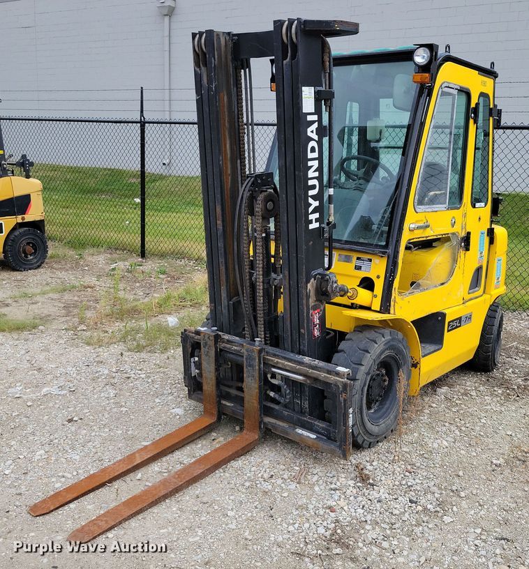 Hyundai 25L-7A forklift - DZ6509