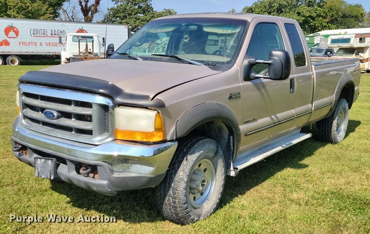 1999 Ford F250 SuperCab pickup truck - DZ6563