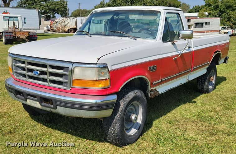 1996 Ford F250 pickup truck - DZ6564
