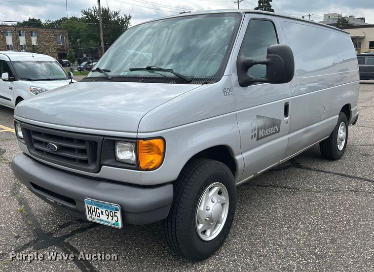 2007 Ford E250 van - EB2856